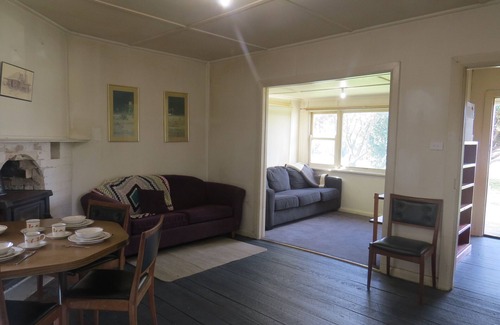 Bombala Casa | Humble family or workers accommodation. 5 min walk to town.