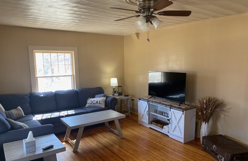 Jerome Casa | Humboldt Guest House in Crocker MO