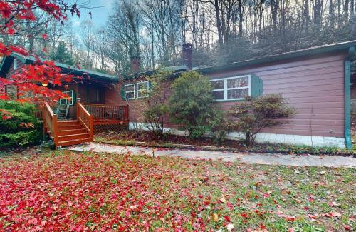 Scaly Mountain Casa | Humming Bird Crossing