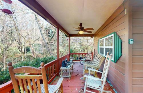 Scaly Mountain Casa | Humming Bird Crossing