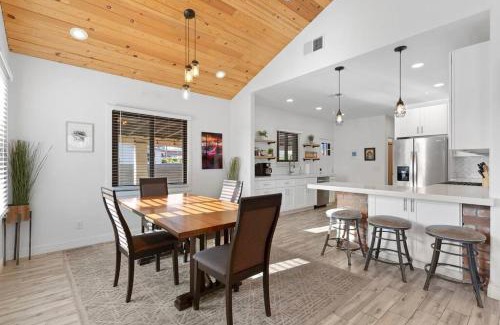 Evans Churchill Apartamento | Hummingbird Harmony House with BBQ and Hot Tub in Downtown Phoenix