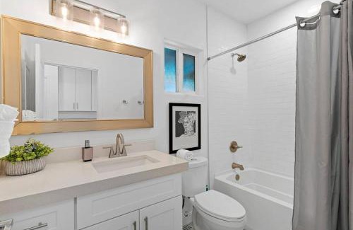 Evans Churchill Apartamento | Hummingbird Harmony House with BBQ and Hot Tub in Downtown Phoenix