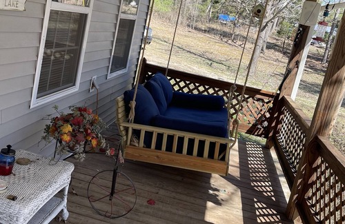 Clifton Casa | Hummingbird Haven-3 bed 2 bath River house