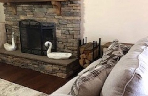 Guntersville Casa | Hummingbird Hill On A Scenic Drive