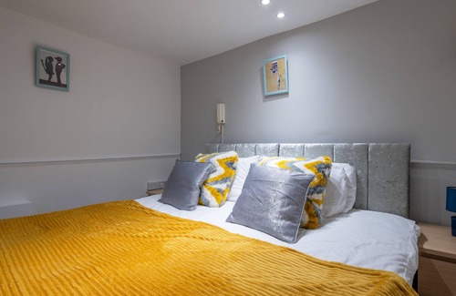 Clifton Apartamento | Hummingbird Maisonette by Robin Estates