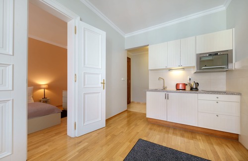 Smichov Apartamento | Hunger Wall Residence