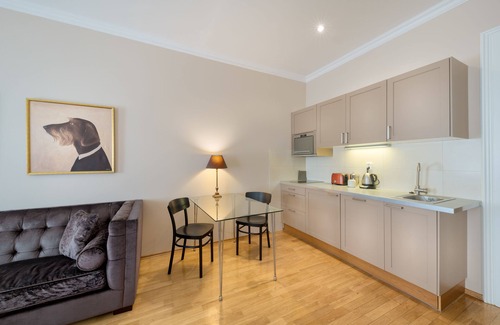 Smichov Apartamento | Hunger Wall Residence