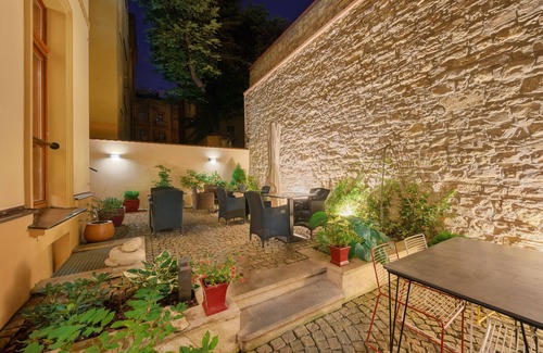 Smichov Apartamento | Hunger Wall Residence
