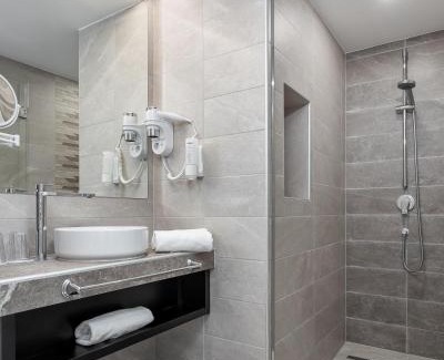 Hajduszoboszlo Hotel | Hunguest Hotel Béke