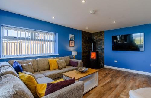 Reighton Casa | Hunroe Brow