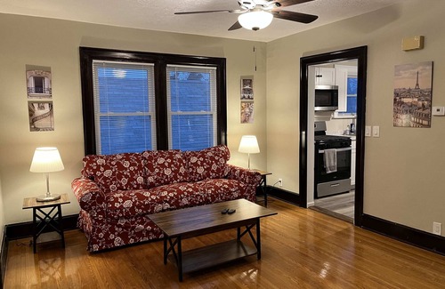 Norwood Casa | Hunter #2, Private One Bed near Xavier & Downtown