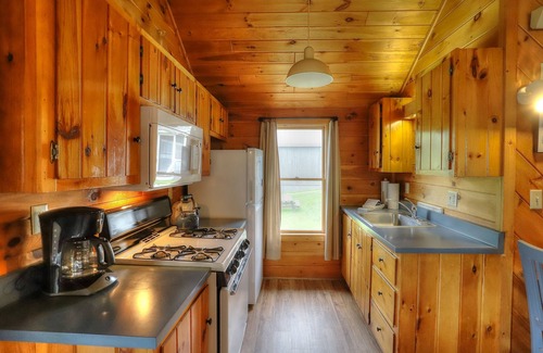Rangeley Casa | ¡Hunter Cove Cabin # 3 en la comunidad de Hunter Cove Cabins!