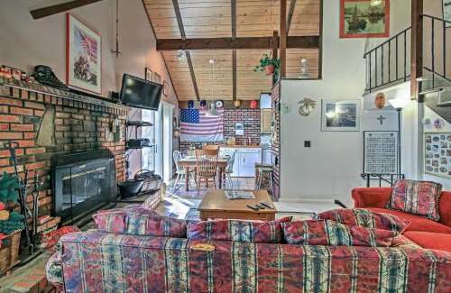 Hunter Casa | Hunter Hideaway with Yard and Deck 3 Mi to Ski Slopes