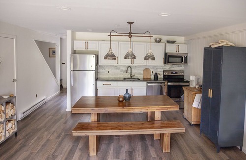 Hunter Casa | Hunter Hideout - Fire Pit, 1 Mile to Hunter Mountain Ski Resort!
