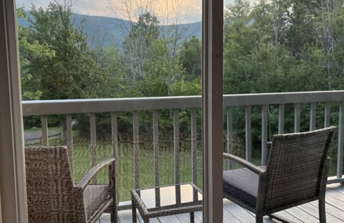Hunter Casa | Hunter Hideout - Fire Pit, 1 Mile to Hunter Mountain Ski Resort!