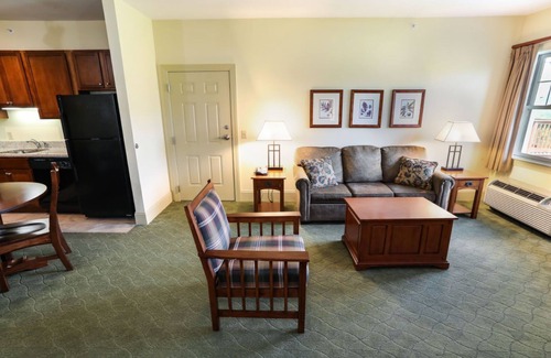 Hunter Condominio | Hunter Mountain 1BR | Jacuzzi & Fireplace