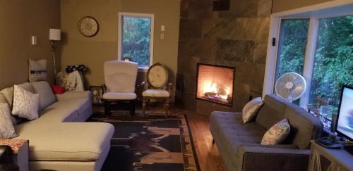 Hunter Casa | Hunter Mt Amazing Views Catskills! 5 Bedrooms! Best Choice!