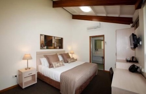 Loxford Hotel | Hunter Valley Hotel Academy