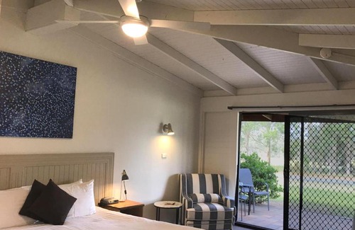Pokolbin Complejo | Hunter Valley Resort, Hunter Farm Adventure Centre & 4 Pines at the Farm