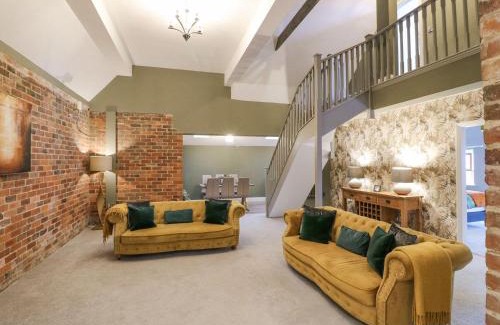 Milford Casa | Hunters Lodge at Wildersley Farm