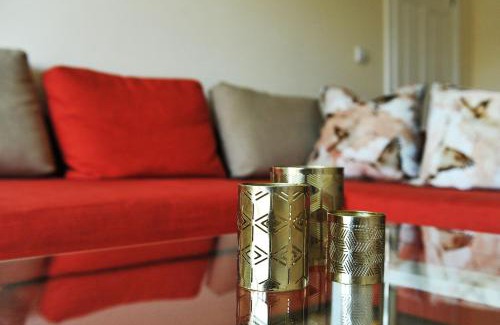 Reading Casa | Hunters Wharf River View by Select SA