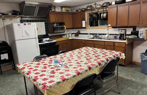 Ridgway Cabina | HUNTING: Nice Quiet 3-bedroom cabin in Ridgway, on top of 2,200ft Bootjack Mtn.