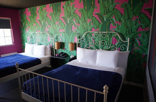 Huntington Beach Hotel | Huntington Surf Inn