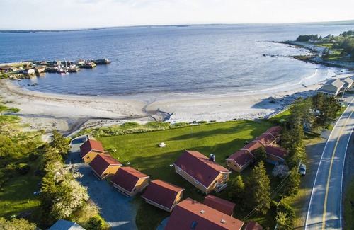 Hunts Point Cabina | Hunts Point 1-BR Coastal Retreat - Cottage # 8