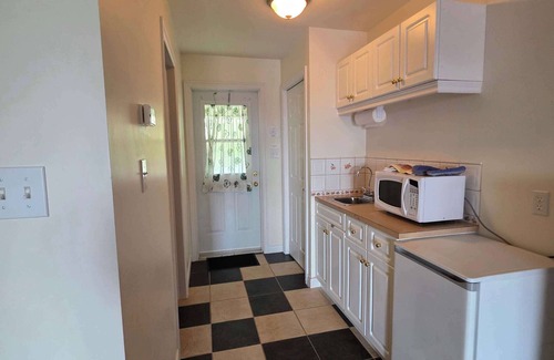 Hunts Point Apartamento | Hunts Point Rustic Coastal Retreat with King Bed