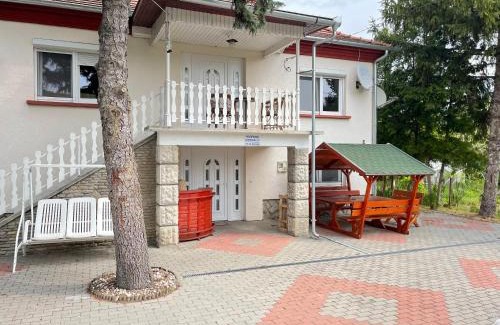 Balatonkeresztur Casa | Hunyadi Nyaraló