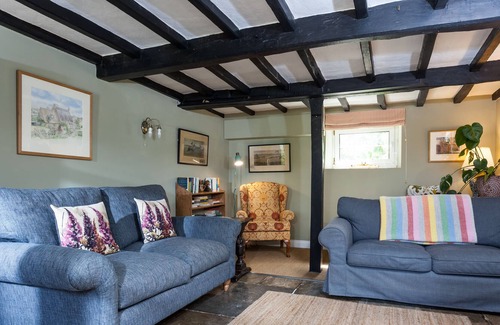 Ilmington Cabaña | Hurdler's Cottage - a mkt - marketing that sleeps 6 guests in 3 bedrooms