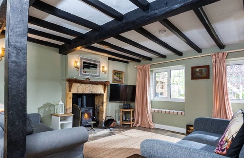 Ilmington Cabaña | Hurdler's Cottage - a mkt - marketing that sleeps 6 guests in 3 bedrooms