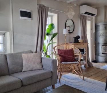 Rauma Apartamento | Hurmaava ullakkoasunto Vanhan Rauman laidalla