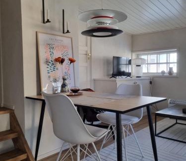 Rauma Apartamento | Hurmaava ullakkoasunto Vanhan Rauman laidalla