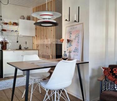 Rauma Apartamento | Hurmaava ullakkoasunto Vanhan Rauman laidalla