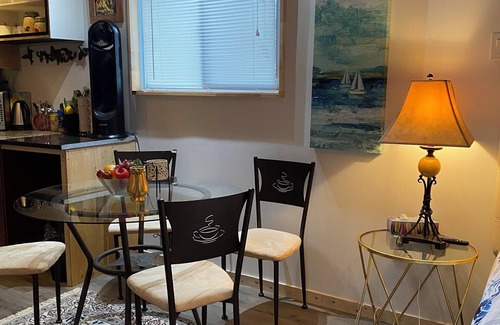 Ashfield-Colborne-Wawanosh Cabaña | Huron Lakefront Romantic Cottage/pet friendly/Pool/Outdoor Shower for you /pets.