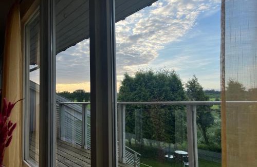 Klepp Apartamento | Hus med nydelig beliggenhet med egen inngang