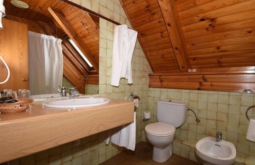 Tredos Hotel | Husa Orri