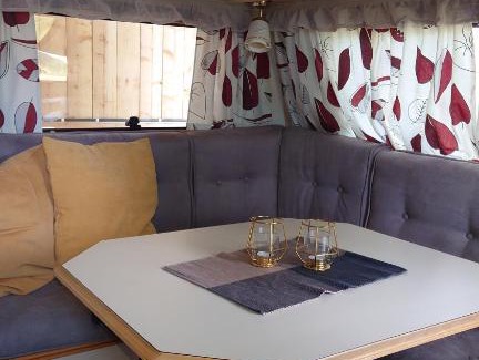 Osthammar Apartamento | Husvagn i lantlig miljö Roslagen