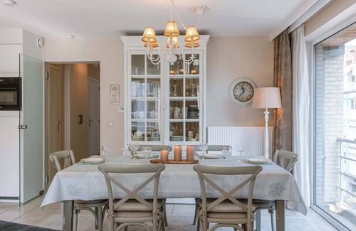 Knokke Apartamento | Huswell - Apartment for 6 person in Knokke with parking
