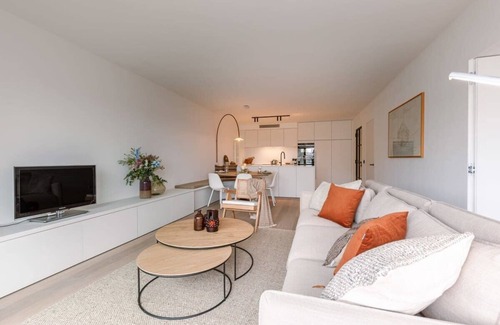 Knokke Apartamento | Huswell - Renovated apartment with sea view and parking