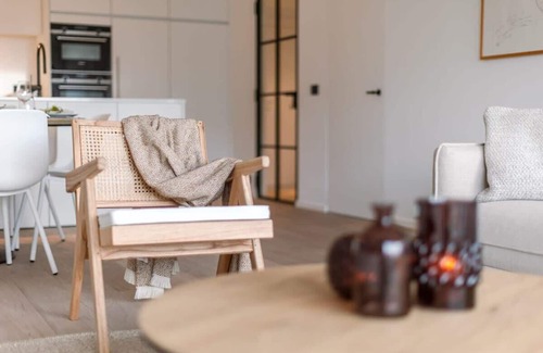 Knokke Apartamento | Huswell - Renovated apartment with sea view and parking