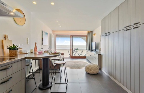 Heist Apartamento | Huswell - Studio with great sea view on terrace