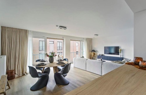 Knokke Apartamento | Huswell - Stunning modern apartment with terrace and parking