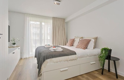 Knokke Apartamento | Huswell - Stunning modern apartment with terrace and parking