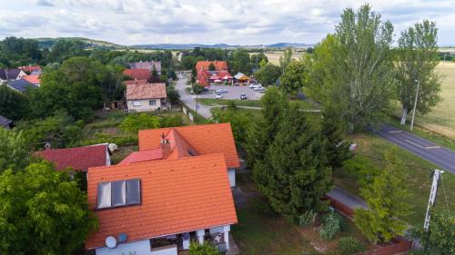 Orvenyes Apartamento | Huszár vendégház
