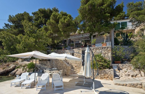 Hvar Casa | Hvar's Incredible Villa with Private Beach and Pool