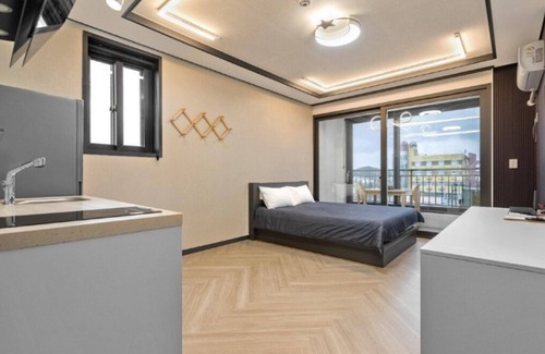 Hwaseong Casa | Hwaseong Travel Sketch Pension