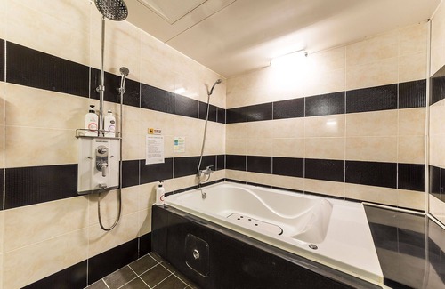 Hwaseong Hotel | Hwaseong Wolmun Lavender Onchen Hotel