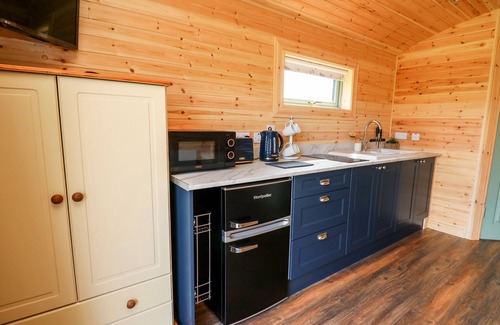 Llandrindod Wells Cabaña | HWYL, romantic, character holiday cottage in Llandrindod Wells